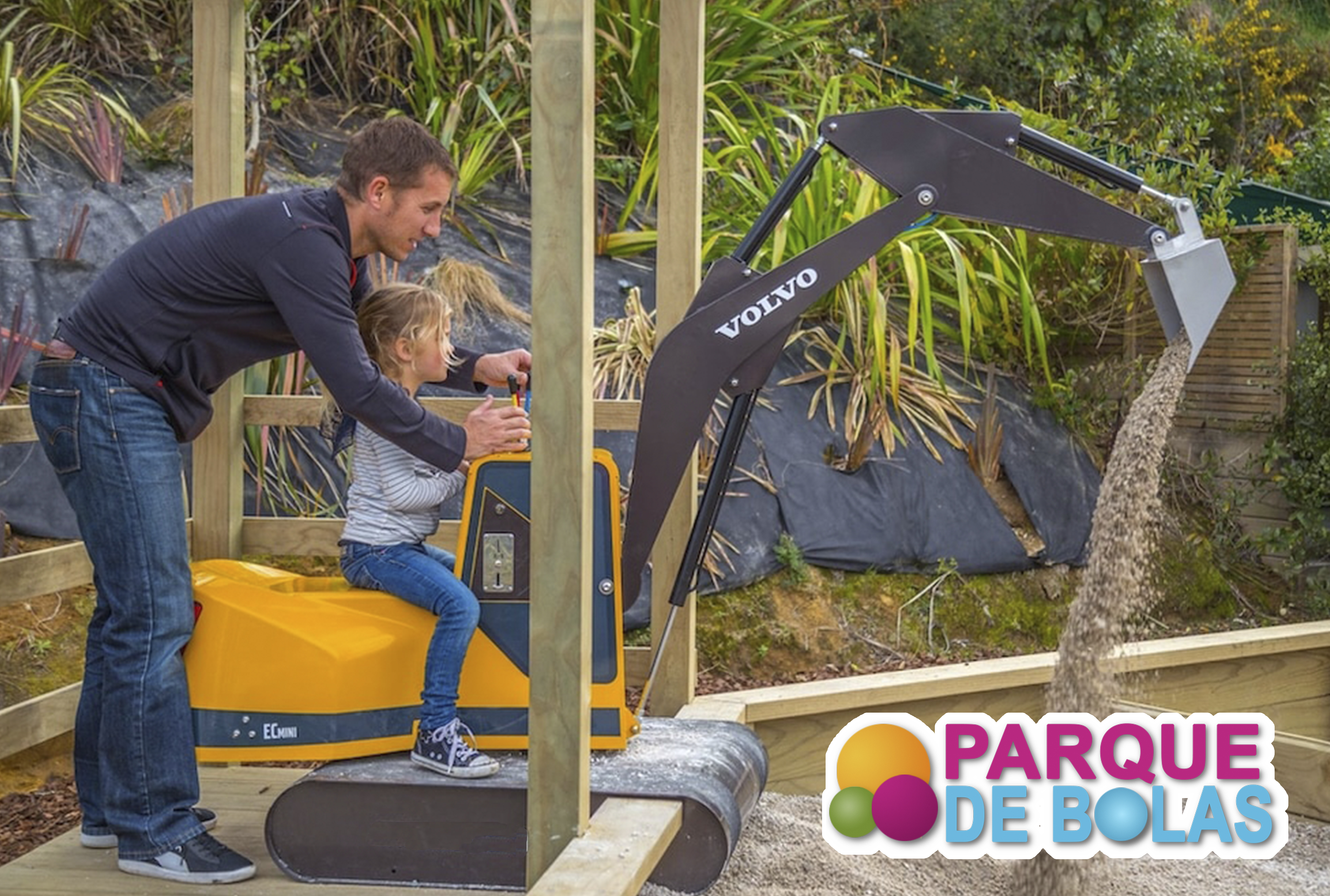 https://parquedebolas.com/images/productos/peq/excavadora%20con%20pala%20para%20ni%C3%B1os%20parque%20de%20bolas%202.jpg