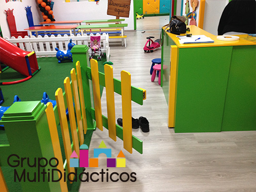 https://parquedebolas.com/images/productos/peq/puerta%20para%20valla%20infantil.jpg