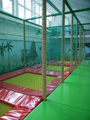 https://parquedebolas.com/images/productos/peq/tn_trampolines_src_4.jpg