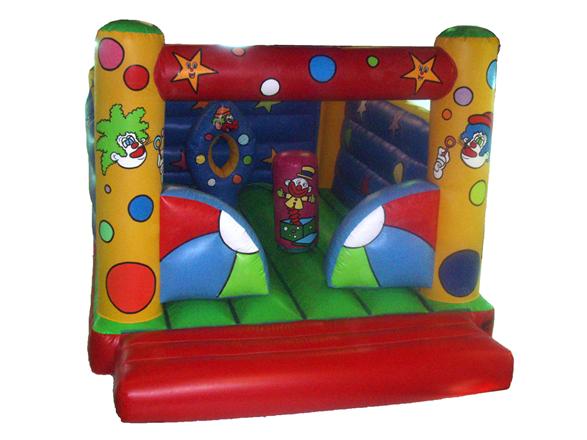 Hinchable con obstaculos 4x5x2,5 m modelo El Circo